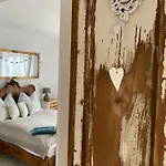 Somloi Provence Holiday home Doba
